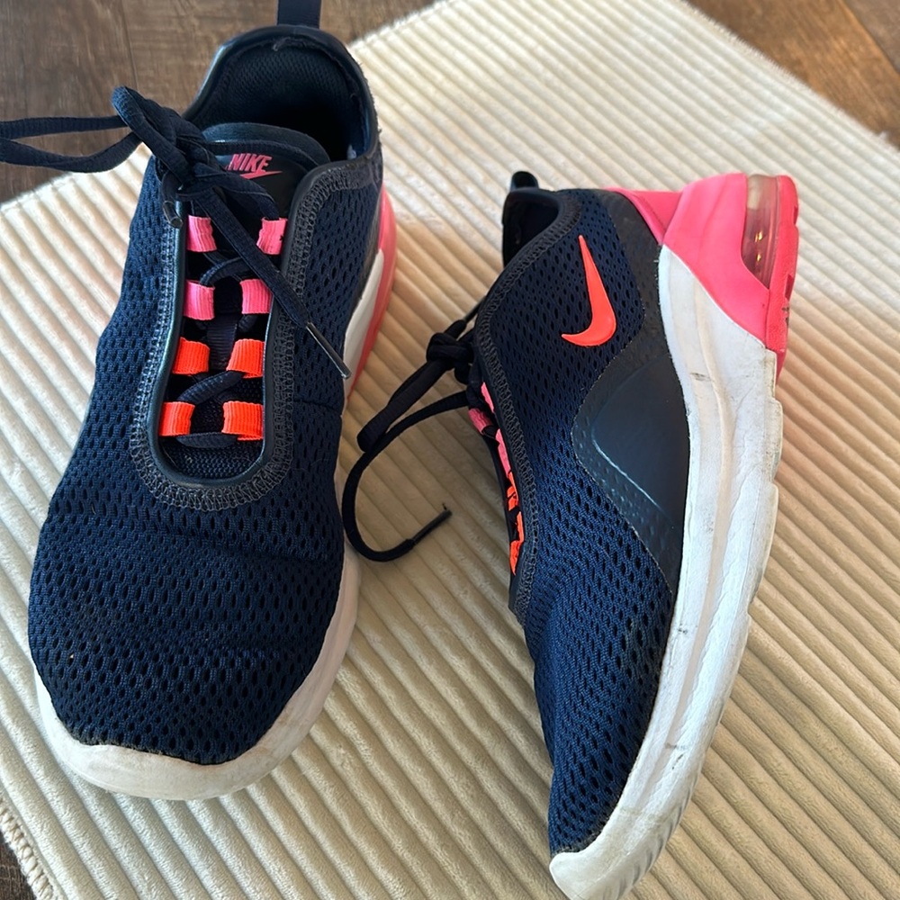 Nike Air Max Motion 2 Women’s running shoe - Picture 9 of 16